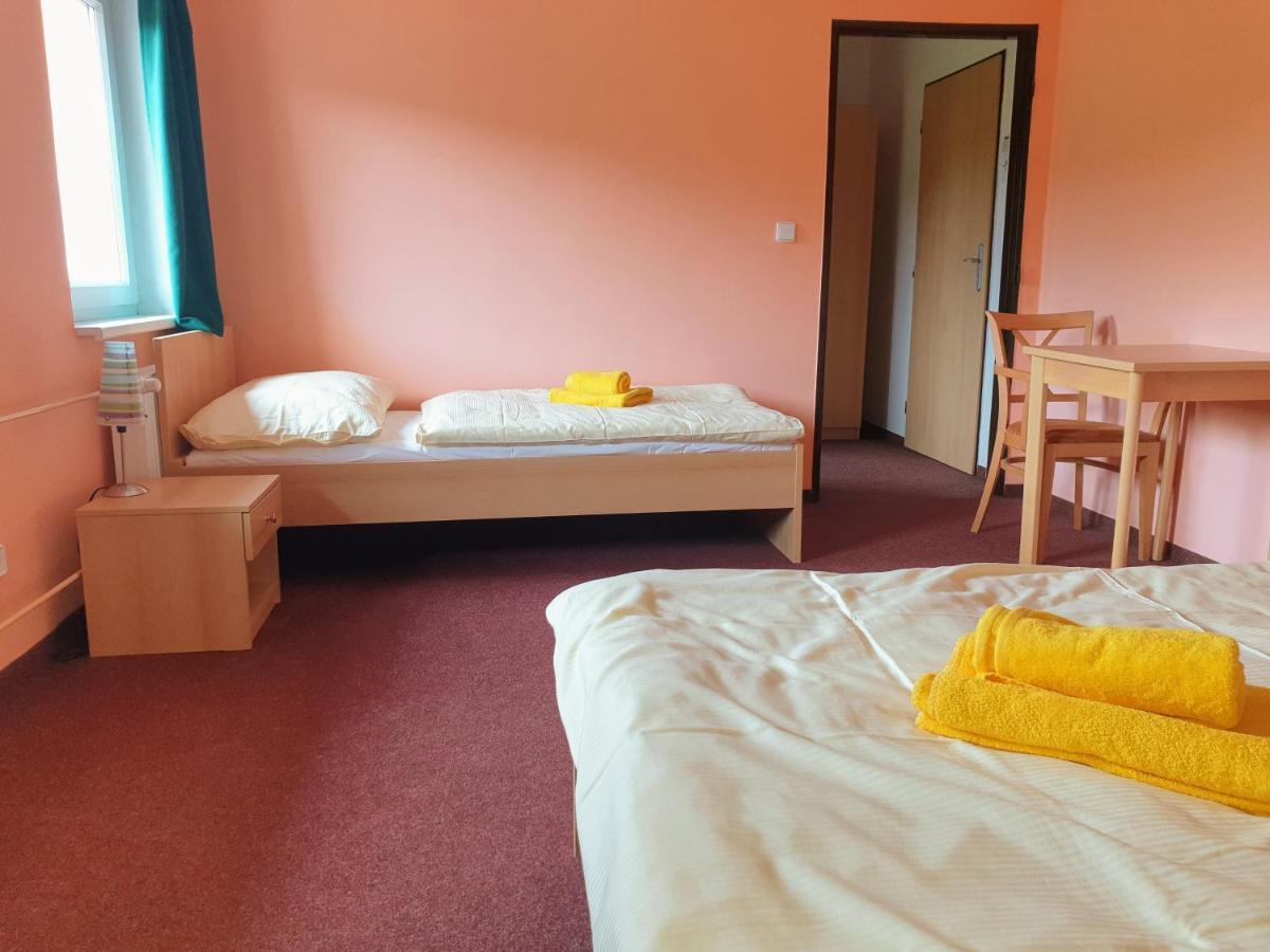 Penzion Lumis Nová Role Kültér fotó